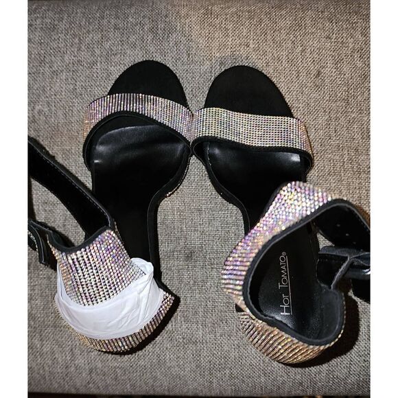 Hot Tomato Sharrone Platforms  - Picture 3 of 7